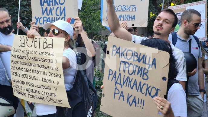 Zatražena ostavka Pekovića